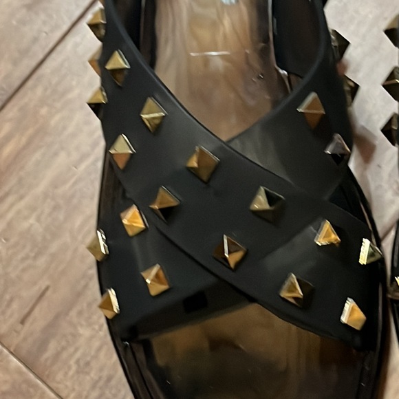 New never worn sz 8 but fits a 7 - Picture 2 of 6